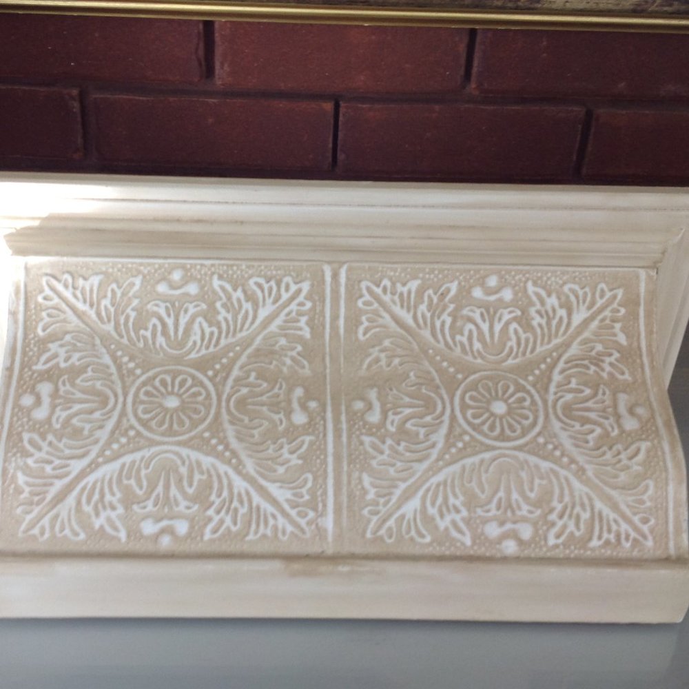 Adorable Cream & White Wall Shelf